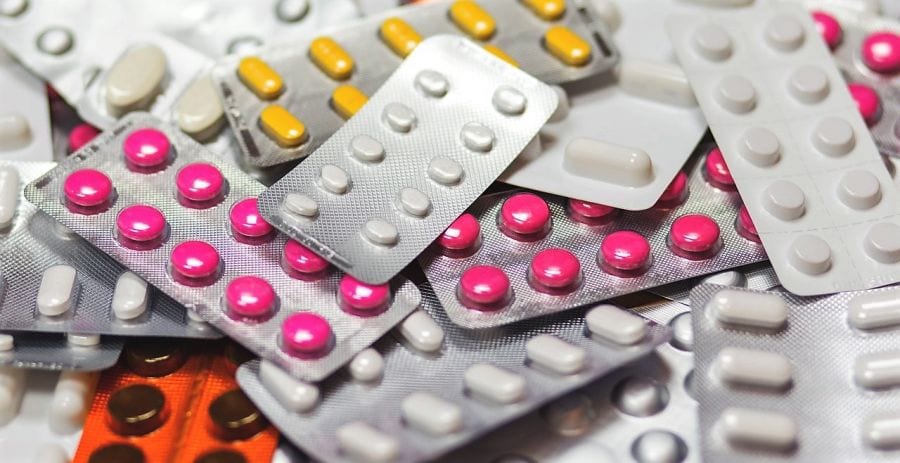 Thais deixa de tomar pílulas anticoncepcionais