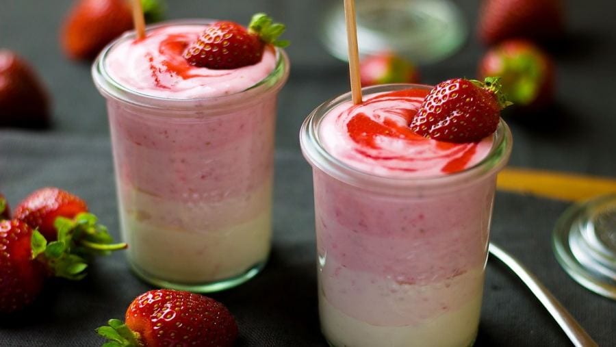 iogurte com morango é uma boa escolha na dieta low-carb e na cetogênica