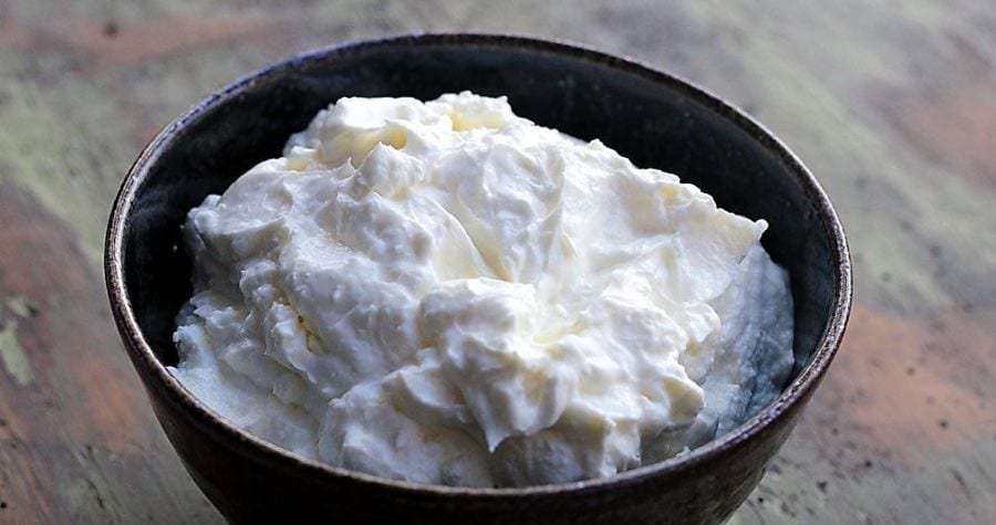 colhada e kefir de leite são opções compatíveis com a dieta low-carb